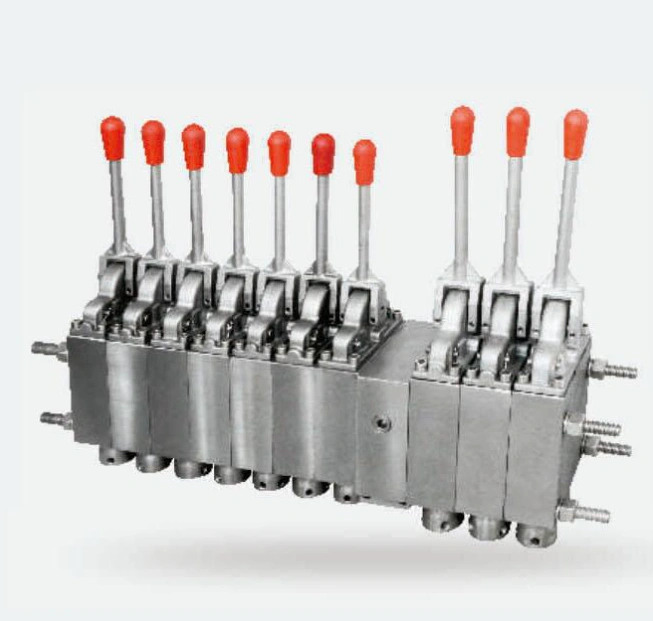 Original catalogue photograph of a multichannel hydraulic valve bank